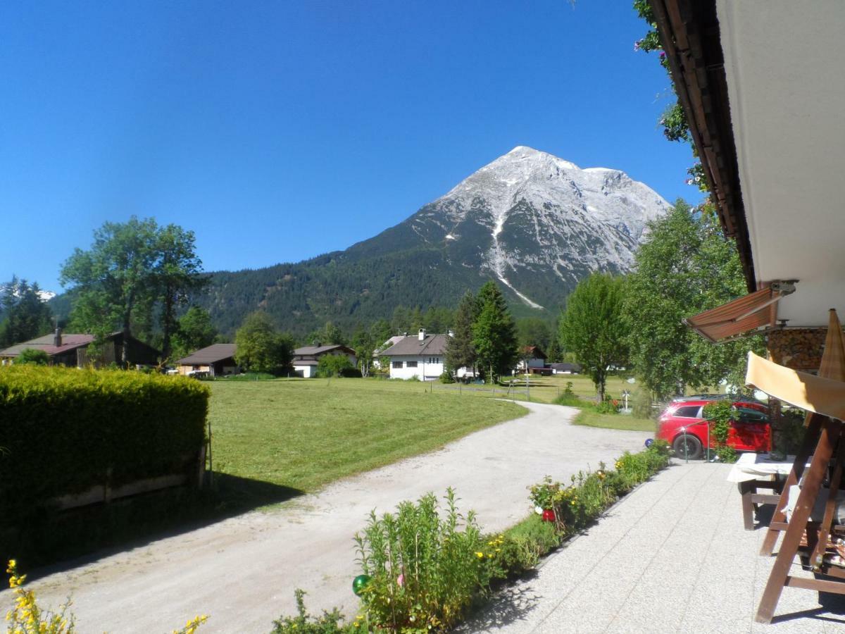 Haus Am Wiesenrain Appartement Leutasch Buitenkant foto