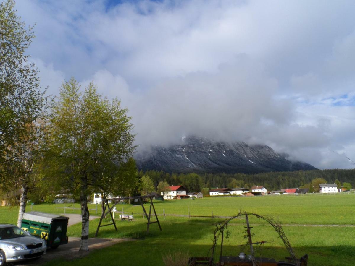 Haus Am Wiesenrain Appartement Leutasch Buitenkant foto