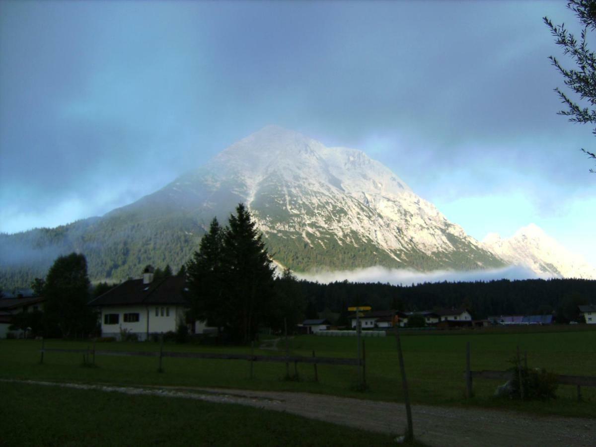 Haus Am Wiesenrain Appartement Leutasch Buitenkant foto